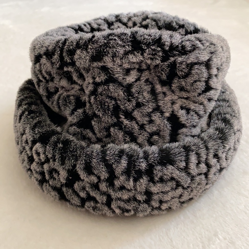{VTG} Ben Berger | Faux Fur Leopard Print Bucket Hat 90s Y2K Gray/Black (OS) - Picture 6 of 14